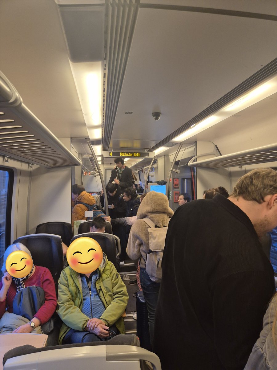 Storch_i tweet media