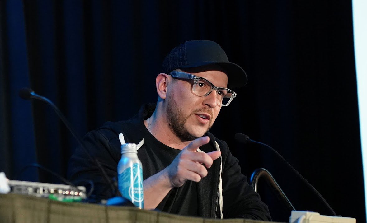 Dilmer 👓 tweet media