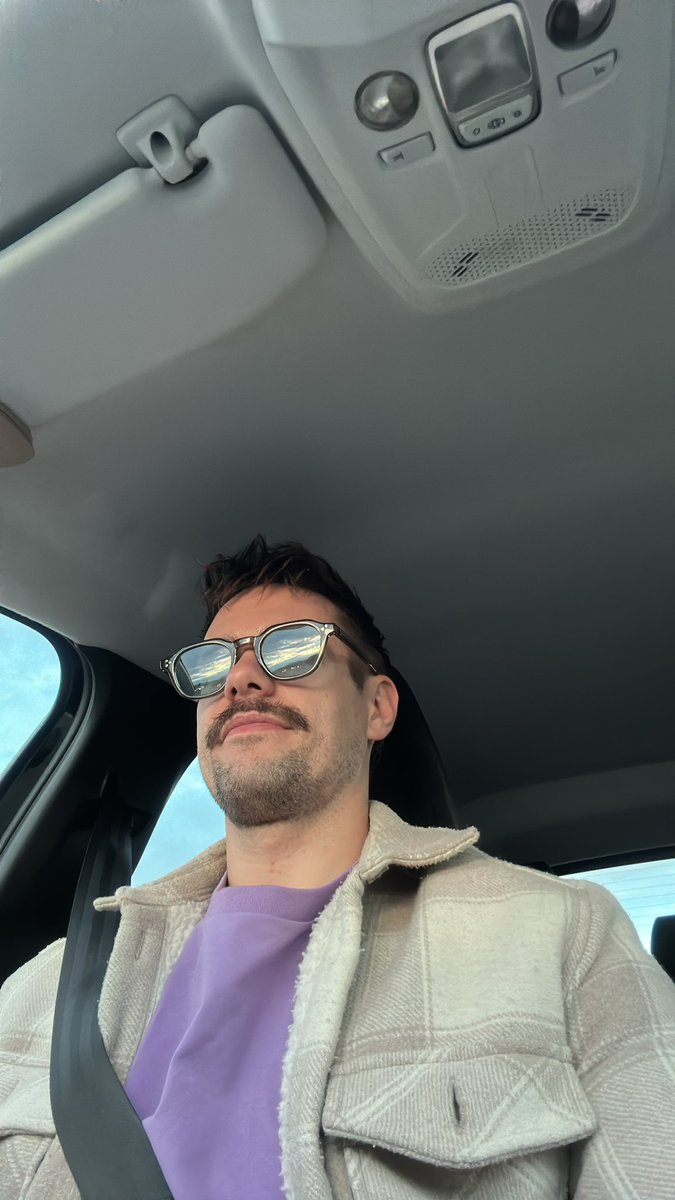 Travelwithademon♈️ tweet media