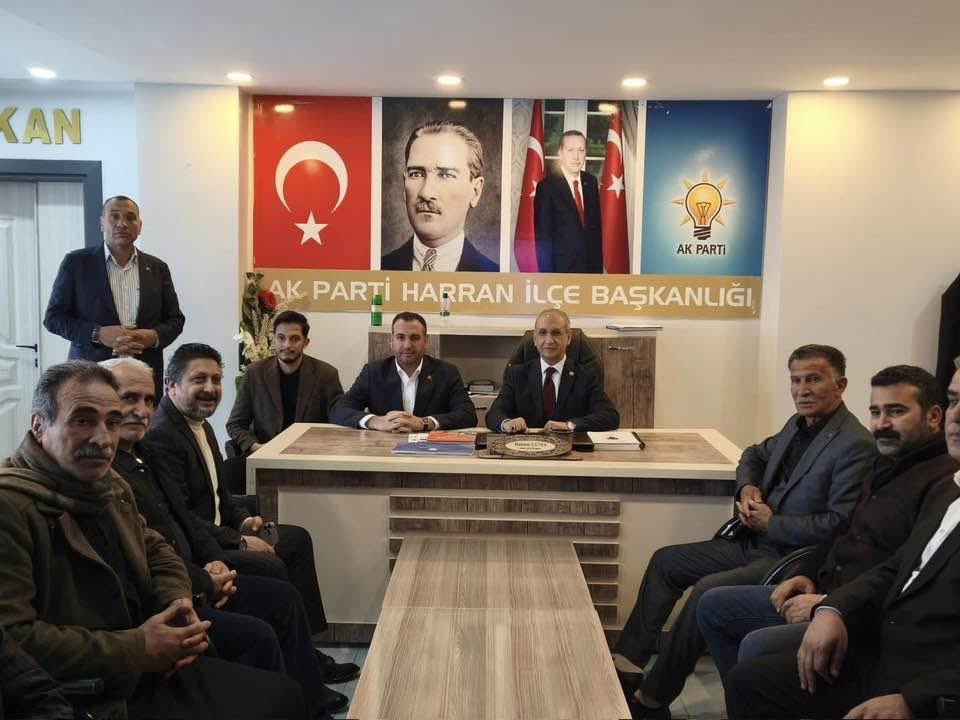 akpartiharran63's tweet photo. 📍 Harran Ak parti ilçe Başkanlığı 

İslam İşbirliği Teşkilatı Parlamento Birliği Komisyonu Başkanı ve AK Parti Şanlıurfa Milletvekilimiz Prof Dr Sn Abdürrahim Dusak teşkilatımızı ziyaret etti.
Nazik ziyaretleri için kendisine teşekkür ederiz.

#ReceptayyipErdoğan 
#Ahmetbüyükgümüş
#HikmetBaşak
#MehmetIlhamiGünbegi
#BekirBozdağ
#AKParti
#sabrikonak