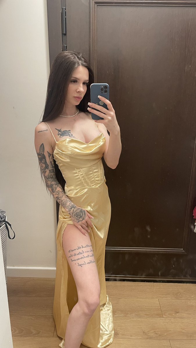 mileybae tweet media