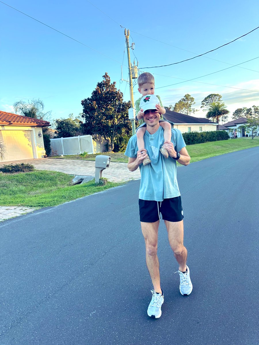 Brady Holmer tweet media