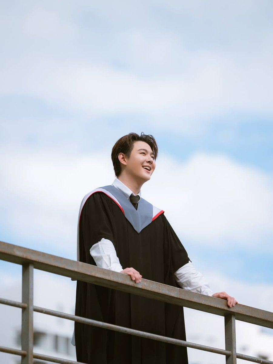 You makes my World brighter 🌟

IG: toey.boomyarit 

#Saint_sup #MingEr