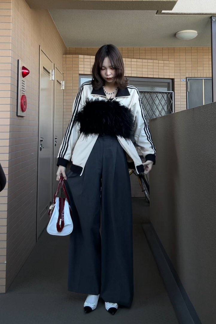 Azumi_Moko's tweet photo. 土生ちゃんの所で買ったモケモケベスト
可愛すぎ⋆⑅.♥

 @habuagoodtime 
 #CLOSESSOLY https://t.co/Jb525WD6Us
