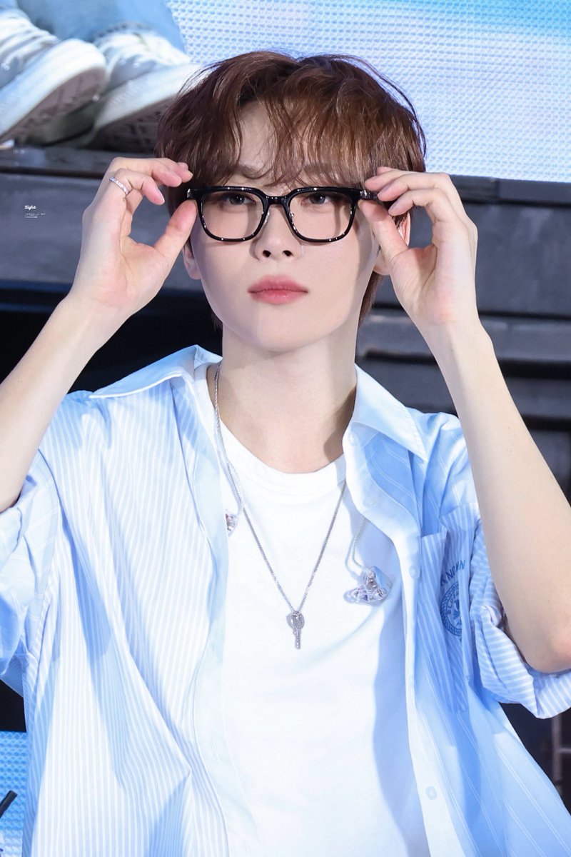 𝑠𝑖𝑔ℎ𝑡 tweet media