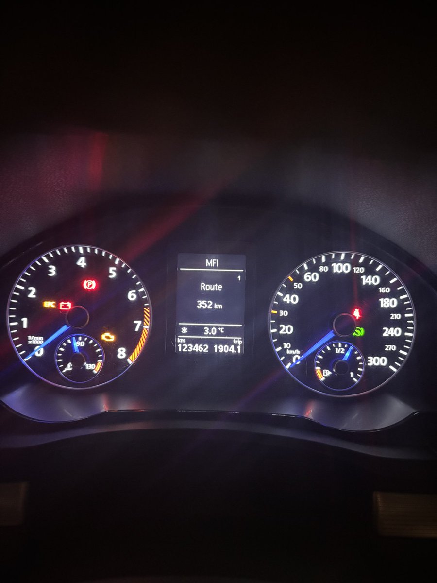 tukkun_bf's tweet photo. 325キロ×2 お疲れした！
渋滞ほぼなくてスムーズでした😇 https://t.co/O57WpO5Aj6