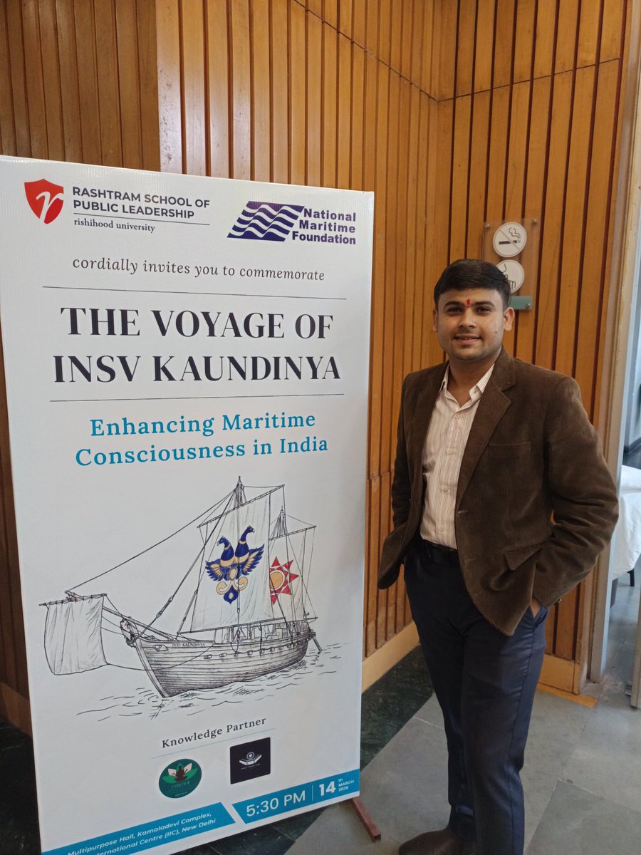 Lovesharma2006's tweet photo. Maritime evening .
Maritime consciousness nation’s awareness, understanding, and appreciation of the importance of the seas and oceans for its security, economy, culture, and development. 
#IndiaNavy
#Maritimecousiness 
#Sanjeevsanyal   
#Nationalsecurity . https://t.co/v86vJBD9xJ