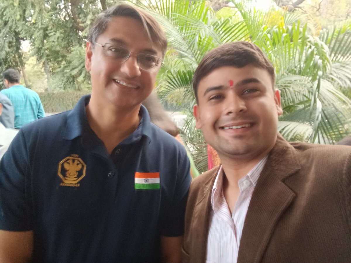Lovesharma2006's tweet photo. Maritime evening .
Maritime consciousness nation’s awareness, understanding, and appreciation of the importance of the seas and oceans for its security, economy, culture, and development. 
#IndiaNavy
#Maritimecousiness 
#Sanjeevsanyal   
#Nationalsecurity . https://t.co/v86vJBD9xJ