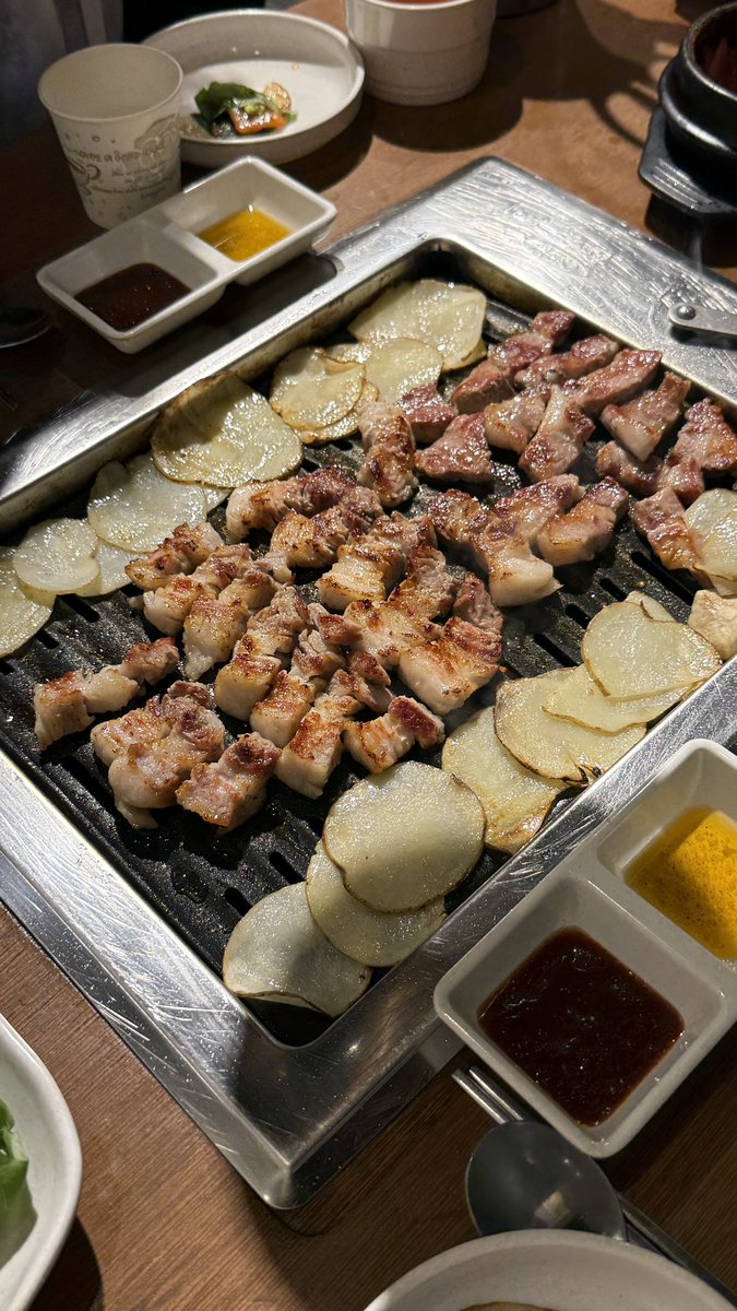 dolxpol's tweet photo. 오랜만에 야구쟝^_^ 랜더스랑 연까고 싶었다 
후발대 맛있오🤤🤤🤤 https://t.co/5QRcTOkfif