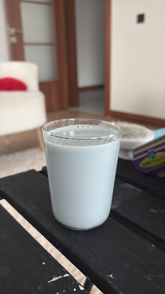 Mavi süt çıkmış BİM’de. Şeker sevenler için iyi 🤝🏻