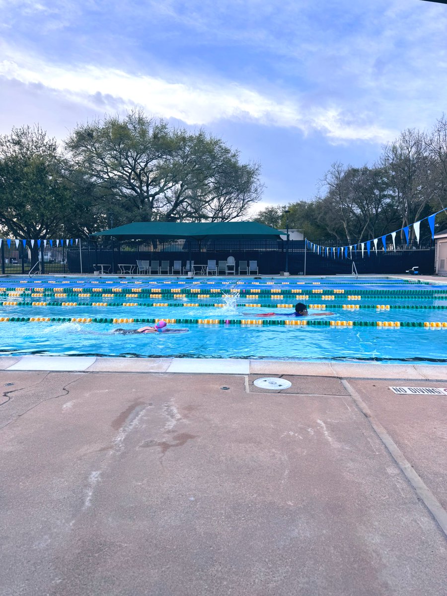 Roxy Rodbeck tweet media