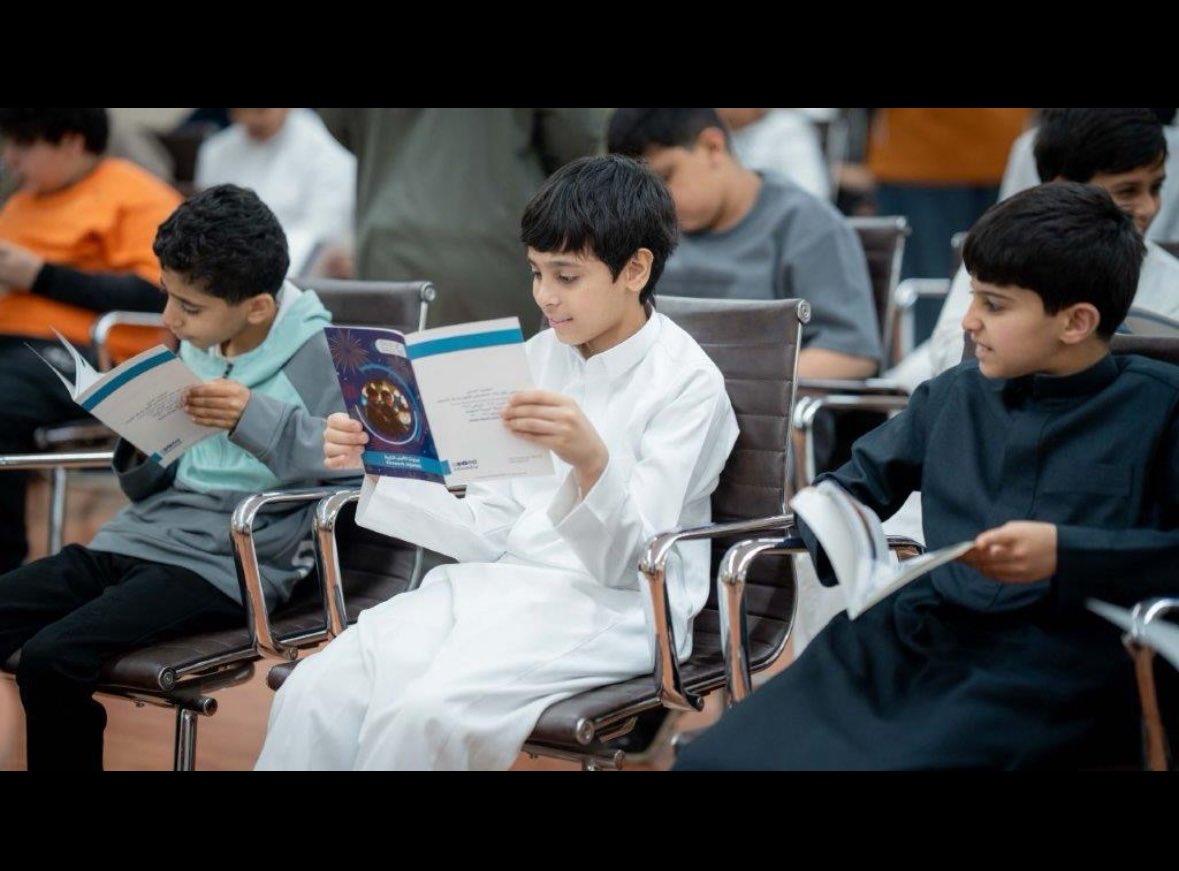 KKESHKSA's tweet photo. بين الشرارات والألوان المبهرة قد تختبئ مخاطر حقيقية.
لذلك حرصنا خلال زيارة سابقة على توعية الطلاب ضمن حملة #نبيها_صفر للألعاب النارية بهدف تسليط الضوء على الإصابات التي قد تنتج عنها وتعزيز ثقافة الوعي والسلامة لدى الجيل الجديد

#أنتم_بالعيون https://t.co/j76BiRIkTO