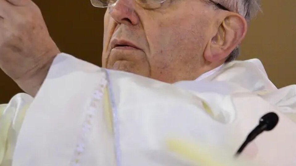 AC: Landmarks tweet media