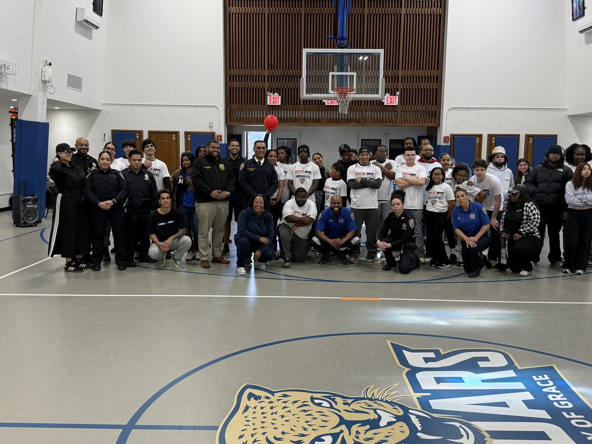 NYPD 47th Precinct tweet media