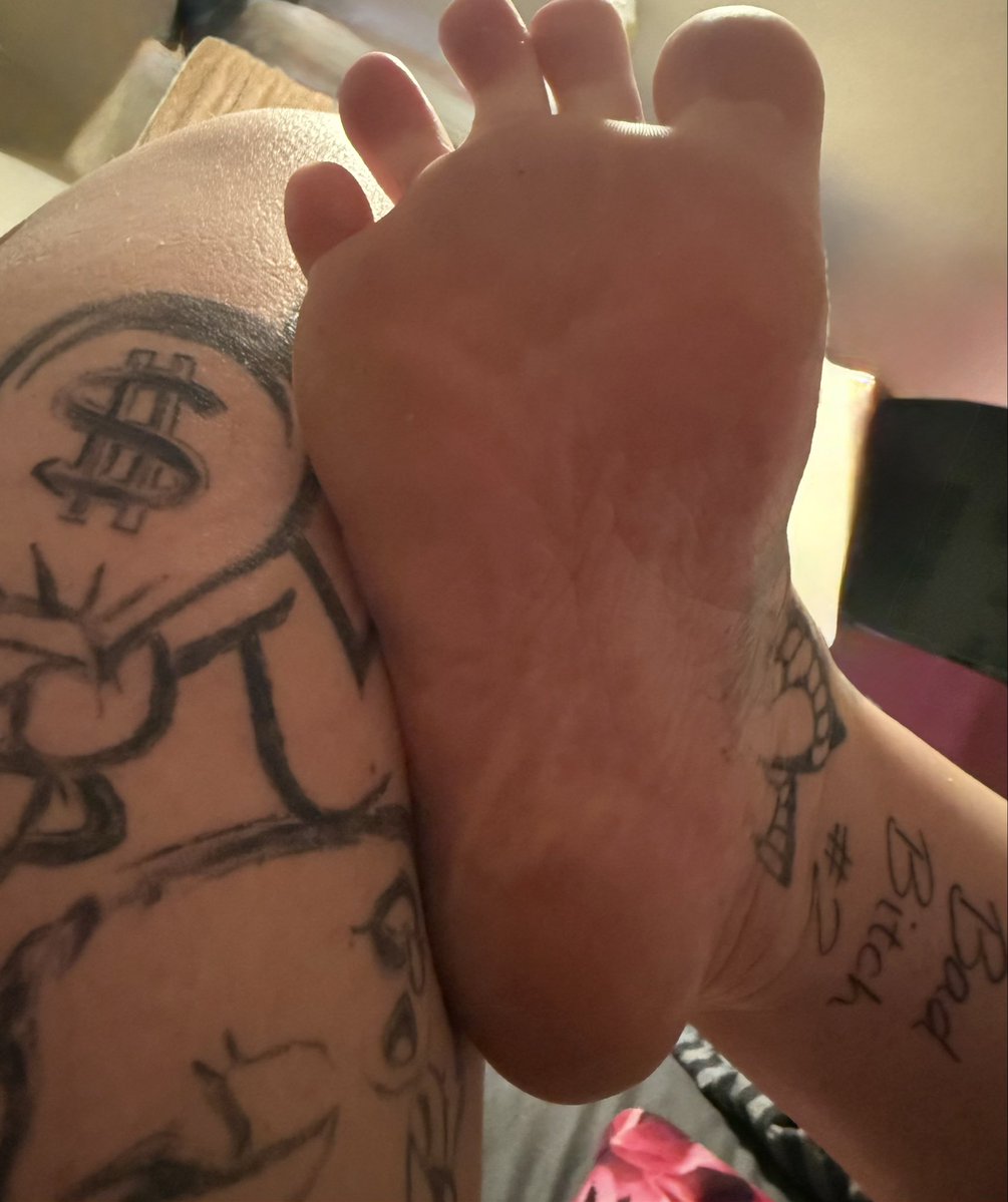 GeldherrinMaria tweet media