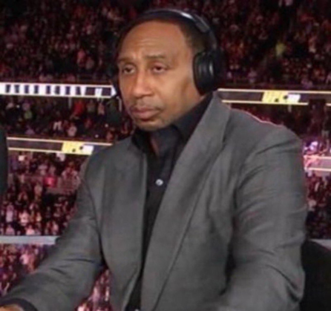 AbsoluteBruno's tweet photo. Maguire when Watkins tried to do stepovers https://t.co/FckOOFXIAj