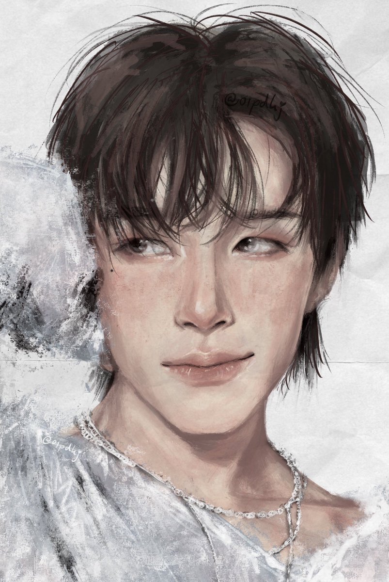 นอกจากคนในภาพจะเป็นคนคนเดียวกัน ลายเส้นก็มาจากนักวาดคนเดียวกัน55555555555555