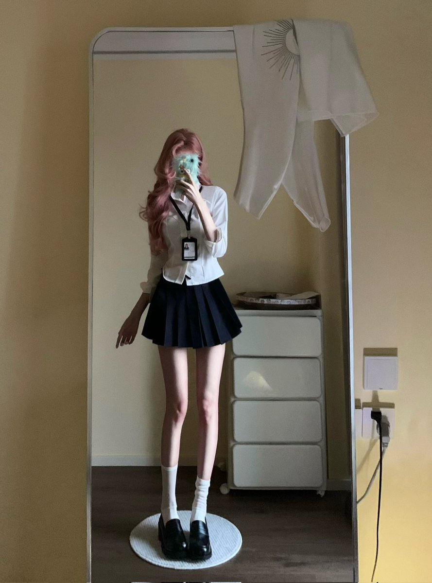 盘底的洋葱是我 tweet media