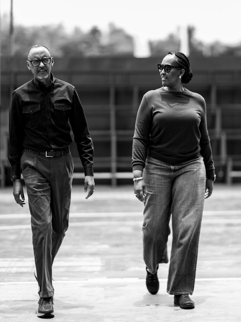 Twambaye ikirezi, kandi tuzi ko cyera!🖤🤍