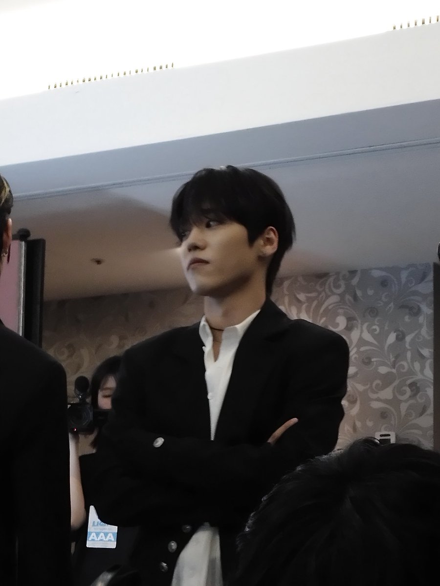 온앤오프 (ONF) tweet media