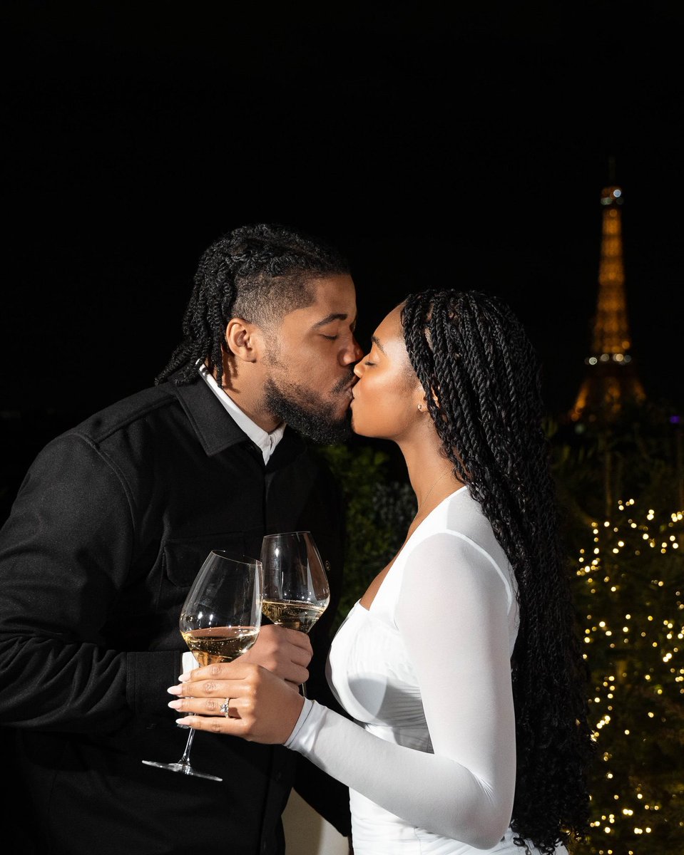 BrilliantEarth's tweet photo. When the proposal feels like a movie. Congrats to @a1dowell and @taymullins_ on your engagement.

📷: @kissmeinparis

Design your own Ellora ring. 
https://t.co/XdZ1bOqxmA https://t.co/cDBxHdfhMd
