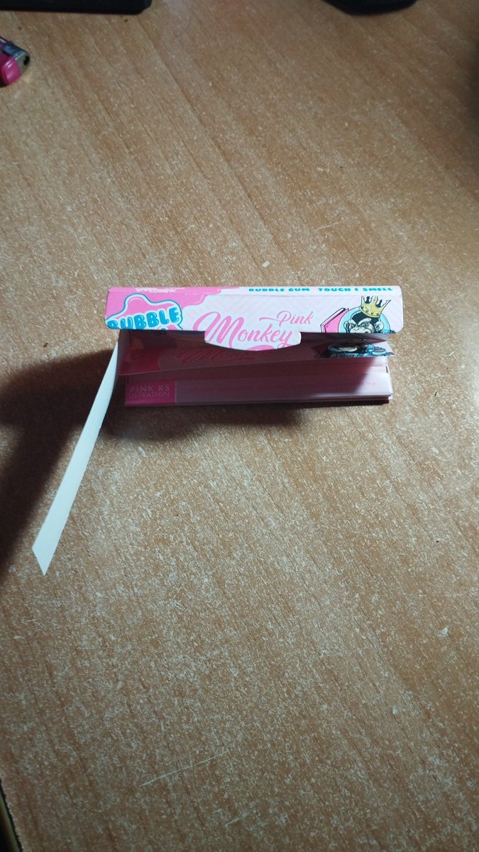 Me he encontrado esto y me siento mal por la muchacha que se haya quedado sin sus porritos aesthetic