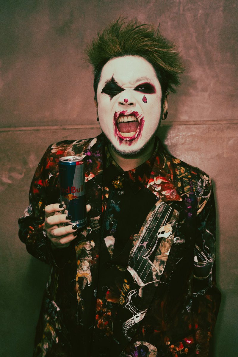 燿 / YO😼 tweet media