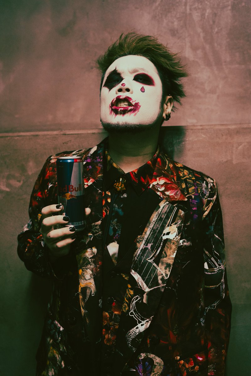 燿 / YO😼 tweet media