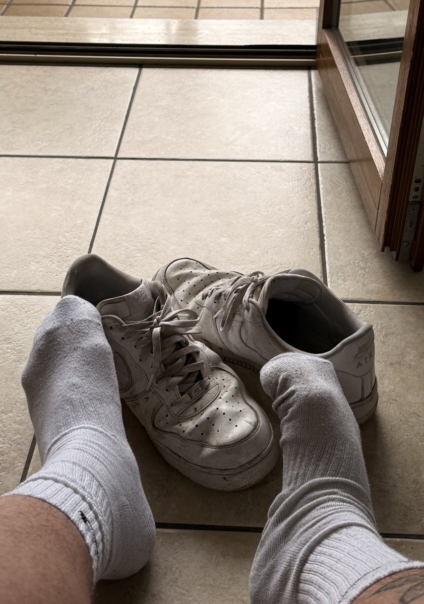 Big48Feet tweet media