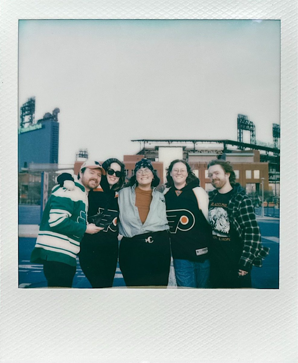 Pat Makes Art tweet media