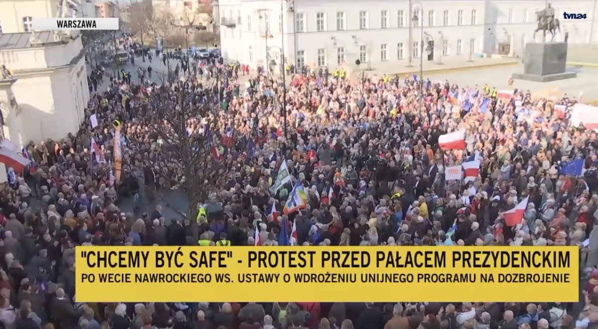 Pięknie ♥️🇵🇱
Zdjęcie na wypadek gdyby ktoś mały twierdził, że nikogo nie było.