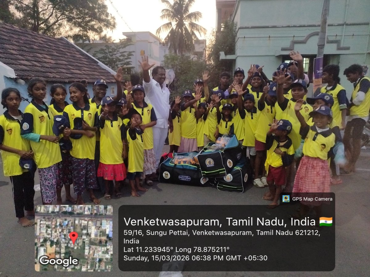 Haribaskardmk's tweet photo. தமிழ்நாடு துணை முதலமைச்சர் மாண்புமிகு அண்ணன் உதயநிதி ஸ்டாலின் 
அவர்கள் விளையாட்டுத்துறை சார்பாக நகராட்சியில்  வழங்கிய விளையாட்டு உபகரங்களை மேனாள்  அமைச்சர் மாண்புமிகு அண்ணன் ஆ.இராசாhttps://t.co/pa0cgW8NSz., அவர்கள் வழிகாட்டுதலோடு எனது 20 வார்டில்  பகுதியில் வழங்கியபோது... https://t.co/3jnyj56Vnd