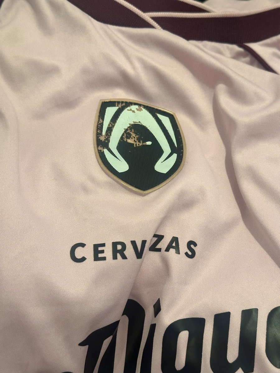 DMNX shiny tweet media