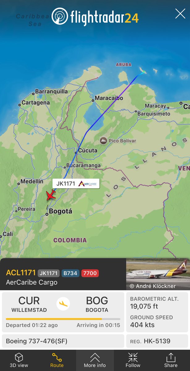 #JK1171 from Willemstad to Bogota squawking 7700 on approach to Bogota. 
fr24.com/ACL1171/3ec0d4…