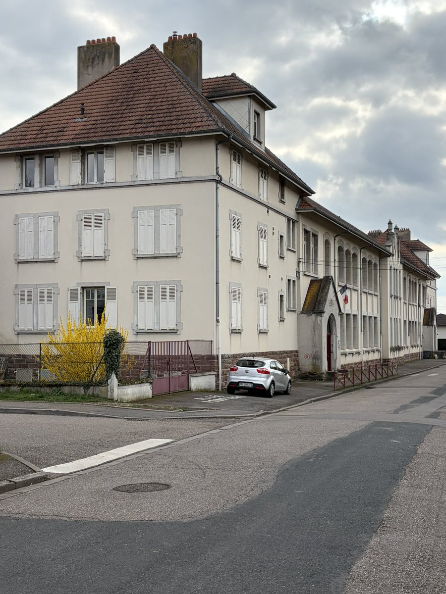 Emmanuel Mangin  tweet media