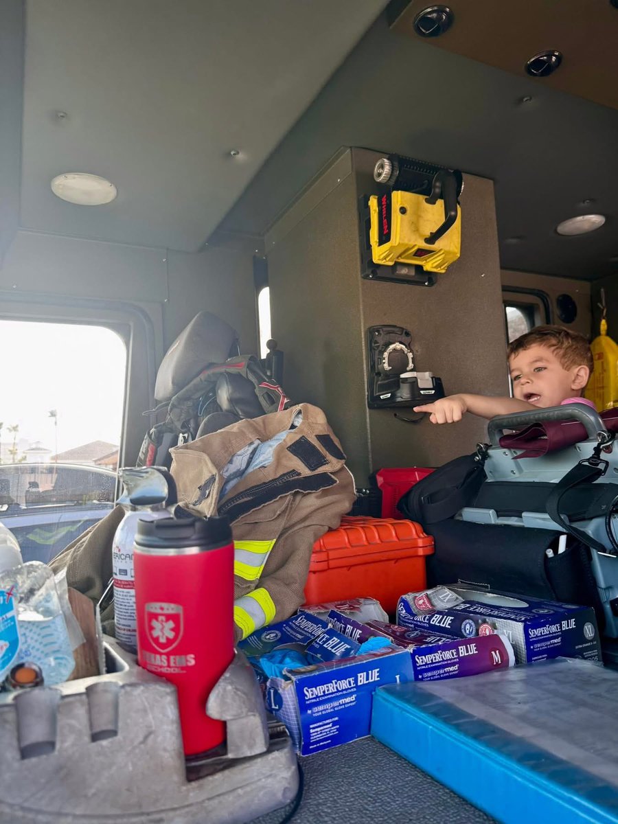 Eric D Flores tweet media