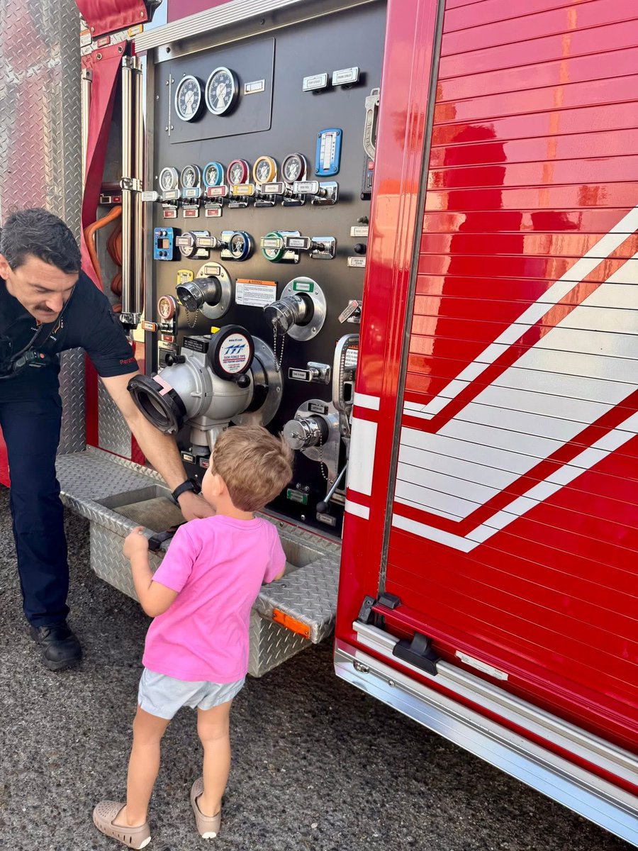 Eric D Flores tweet media