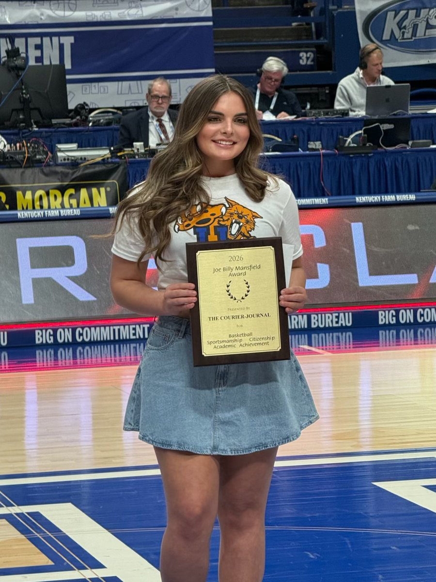 Kyimpact_Long's tweet photo. So proud of @s_stamper1 for all of her achievements! She continues to represent our team, her school, community and the state! https://t.co/bi3o6ccOi6