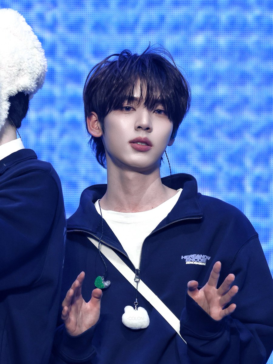 260315
🥺

#한유진 #HANYUJIN
#ZEROBASEONE #ZB1 #제로베이스원