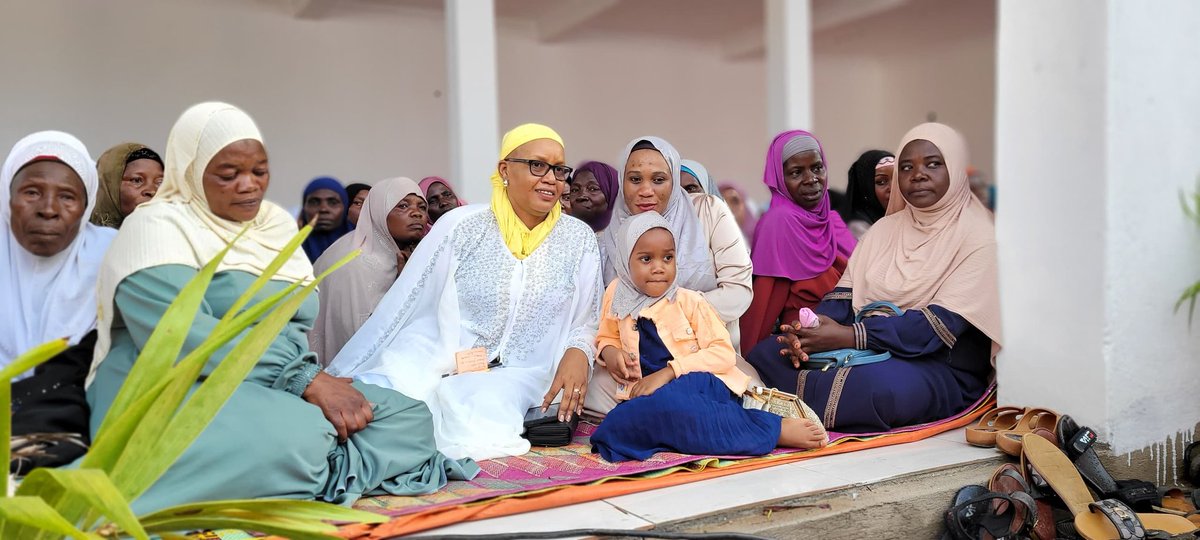 WanyotoLydia's tweet photo. Today am privileged to host the Muslim fraternity of Mbale City for an Iftar Dinner at my office in Maluku.
Thank you for honoring my invitation. 🙏 https://t.co/t8En70wR4l