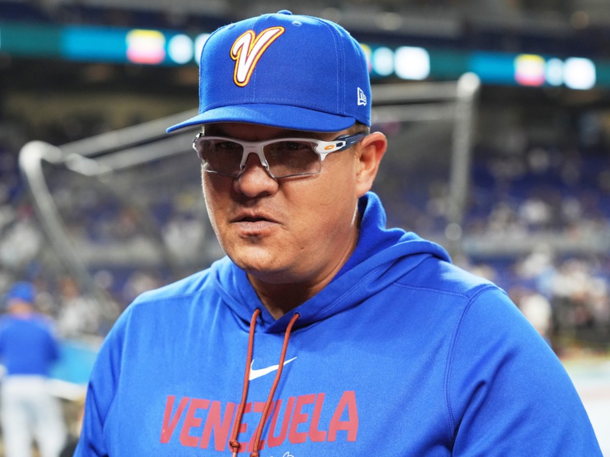 “Venezuela siempre ha sido una potencia. Mi país ahora mismo está celebrando, está en las calles. Eso me hace más feliz que a nadie en este mundo porque es lo único que puedo hacer y eso es todo lo que necesito”
Omar López. Mánager de Venezuela.
#frasesdeportivas