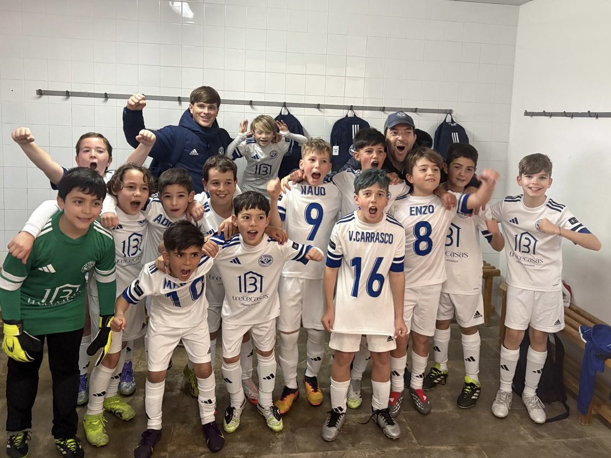 C.F. CRACKS tweet media