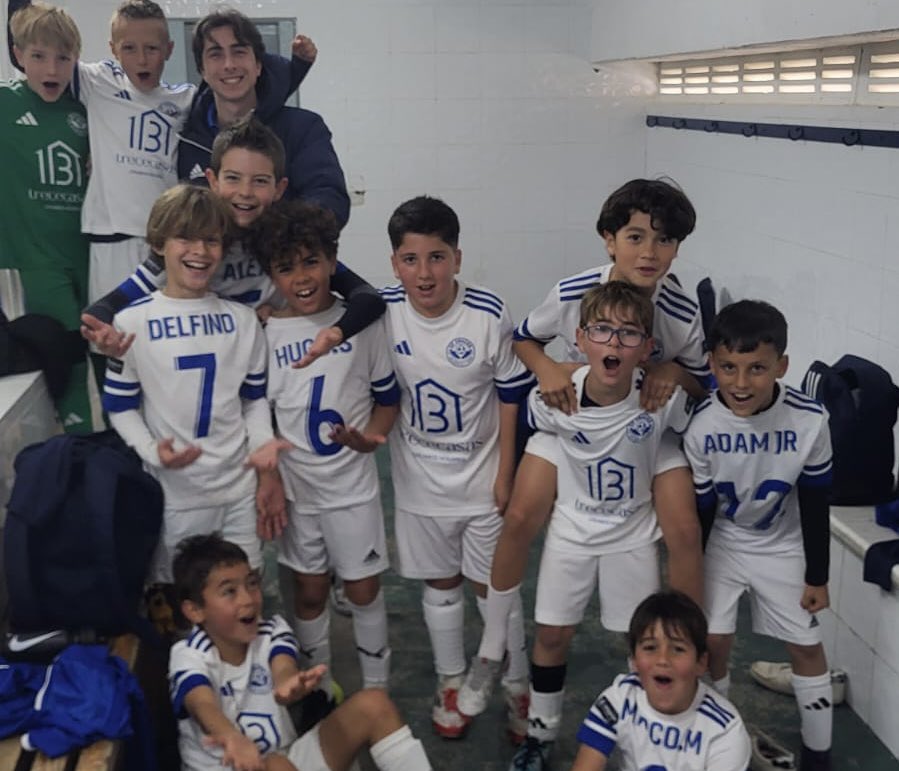 C.F. CRACKS tweet media