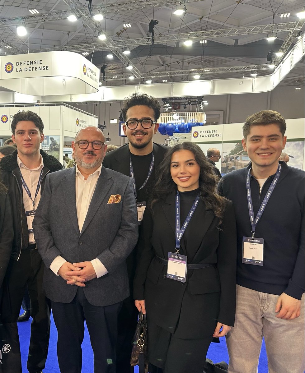 Simao_rda's tweet photo. Hier, avec @JeunesMRBxl on a visité le salon #BEDEX à Bruxelles.
Un événement consacré à la défense réunissant de nombreuses entreprises belges et internationales du secteur.
Merci à @yrafik6 pour l’accès au salon, et félicitations à lui et à @joancondijts pour le succès de cette première édition.
Une journée instructive pour découvrir les fleurons belges de l’industrie de défense.