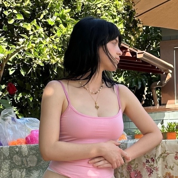 billie eilish source tweet media