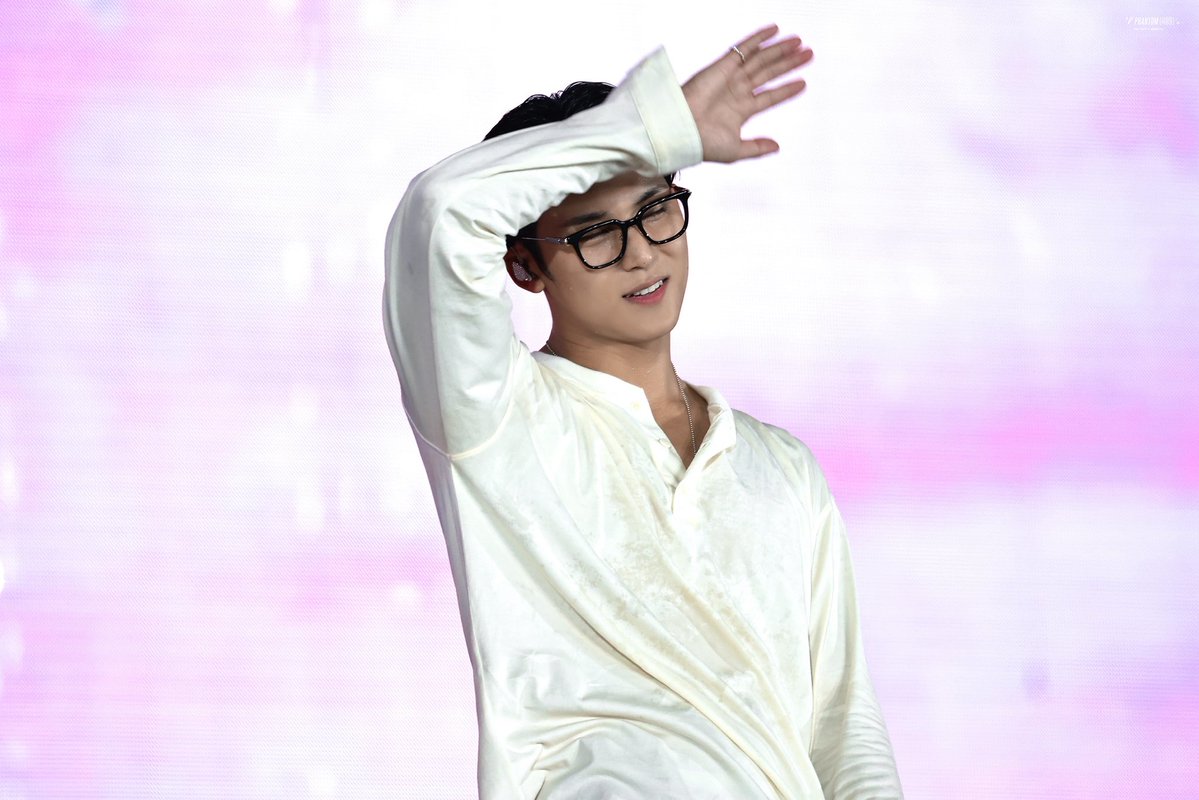 𝐏𝐡𝐚𝐧𝐭𝐨𝐦 𝟒𝟎𝟔 tweet media