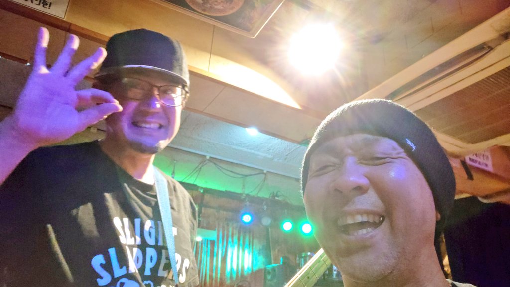 D_Atsuuuuuuuu69's tweet image. 井出っちがライブやるって事で…
近所なので、音小屋に行ってきました！！
レッチリとかレイジみたいな雰囲気あって、けっこう大好物な感じだったよー！

また、遊びに行こう…

#protein