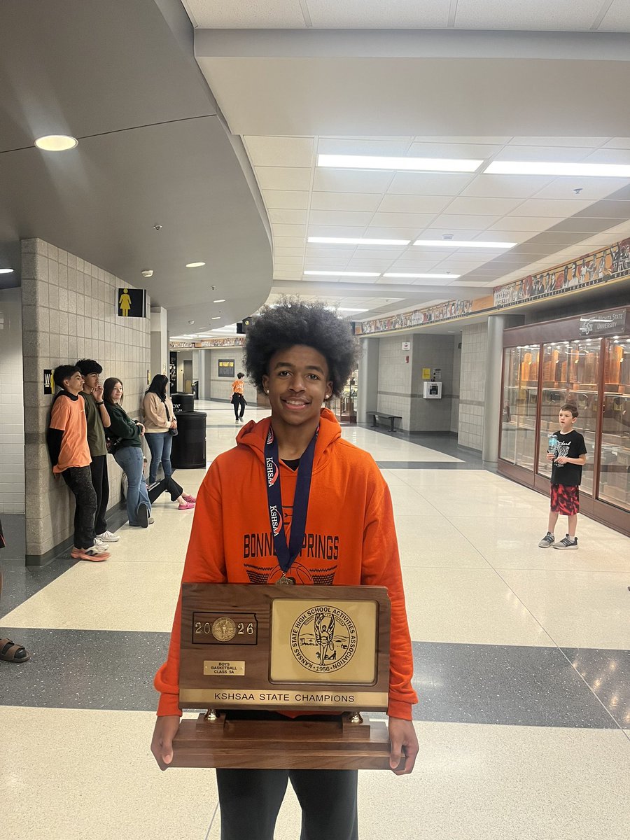 StevieWilliams4's tweet photo. My guy did it!! 
Congrats to the Bonner Braves.
This team was fun to watch all year. 
5A State Champs!  

@princedavynn https://t.co/NUz5wRcKiE