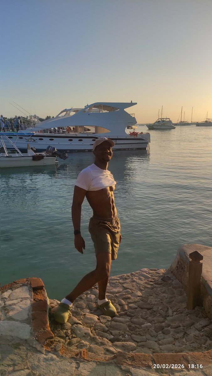 ↙ 💪🏽 🇩🇴🇪🇦🔞 tweet media