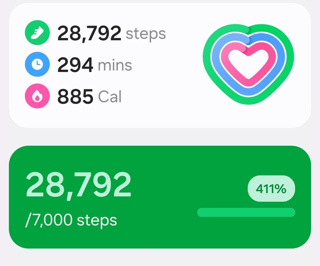 VikkiMouse tweet media